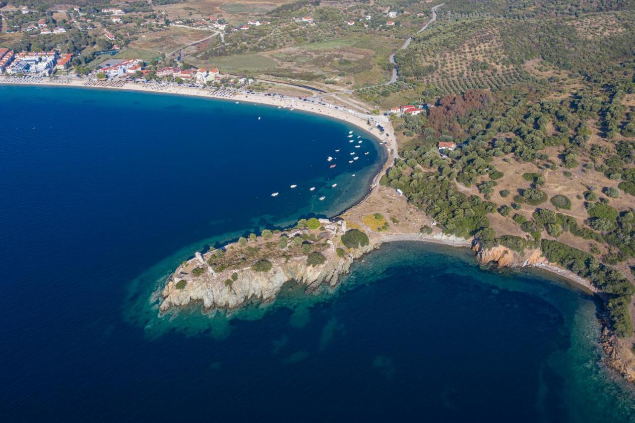 Toroni Alpha Studios Buitenkant foto
